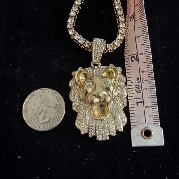 COPY - Pendant Charm Lion Head Iced-Out - Picture 4 of 4